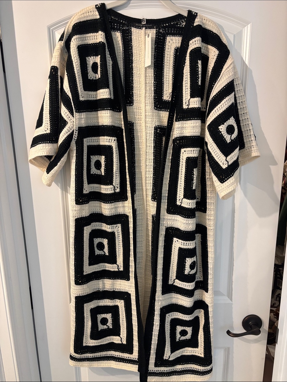 Anthropologie do everything in love Black/Cream Geometric Crochet Duster OS